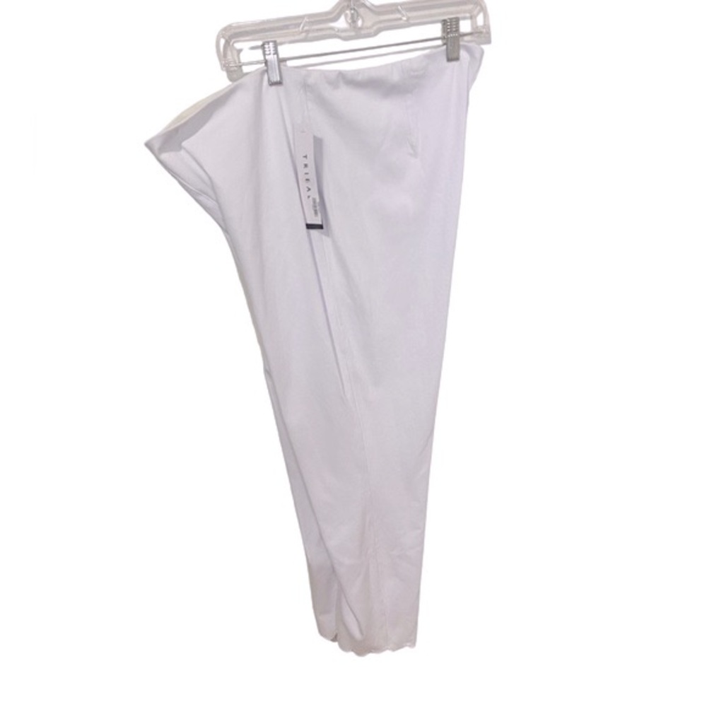 TRIBAL White Cotton Capri Scallop Trim "Flatten It" Pull On Pants PS NWT